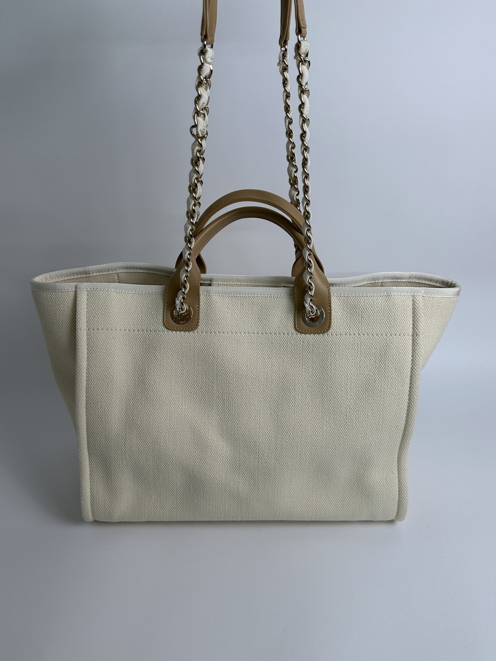 Сумка Chanel Deauville bag