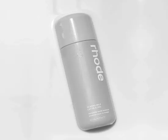 Эссенция Rhode Glazing Milk