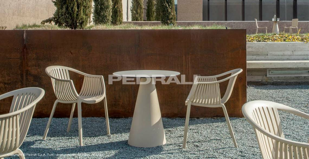 Кресло пластиковое Pedrali Tatami, песочный