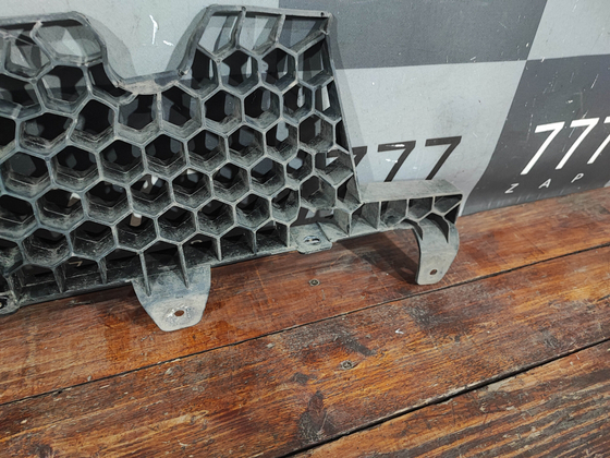 Усилитель переднего бампера нижний LADA Vesta 15-нв Б/У Оригинал 8450006689