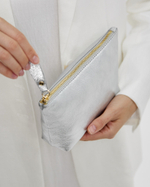 Косметичка 698 01 серебряный