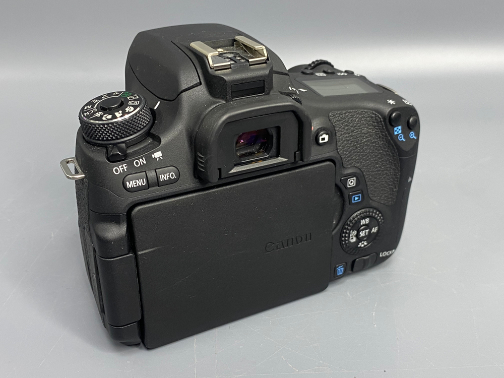 Canon EOS 760D