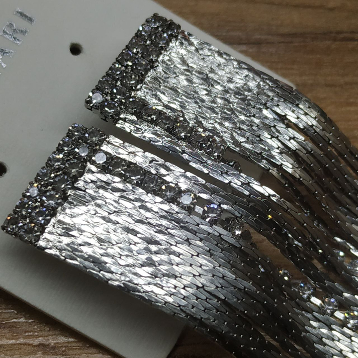 Серьги англ.заст. Bogema стразы 2 полоски цепочки жгутики стразинки металл серебристый