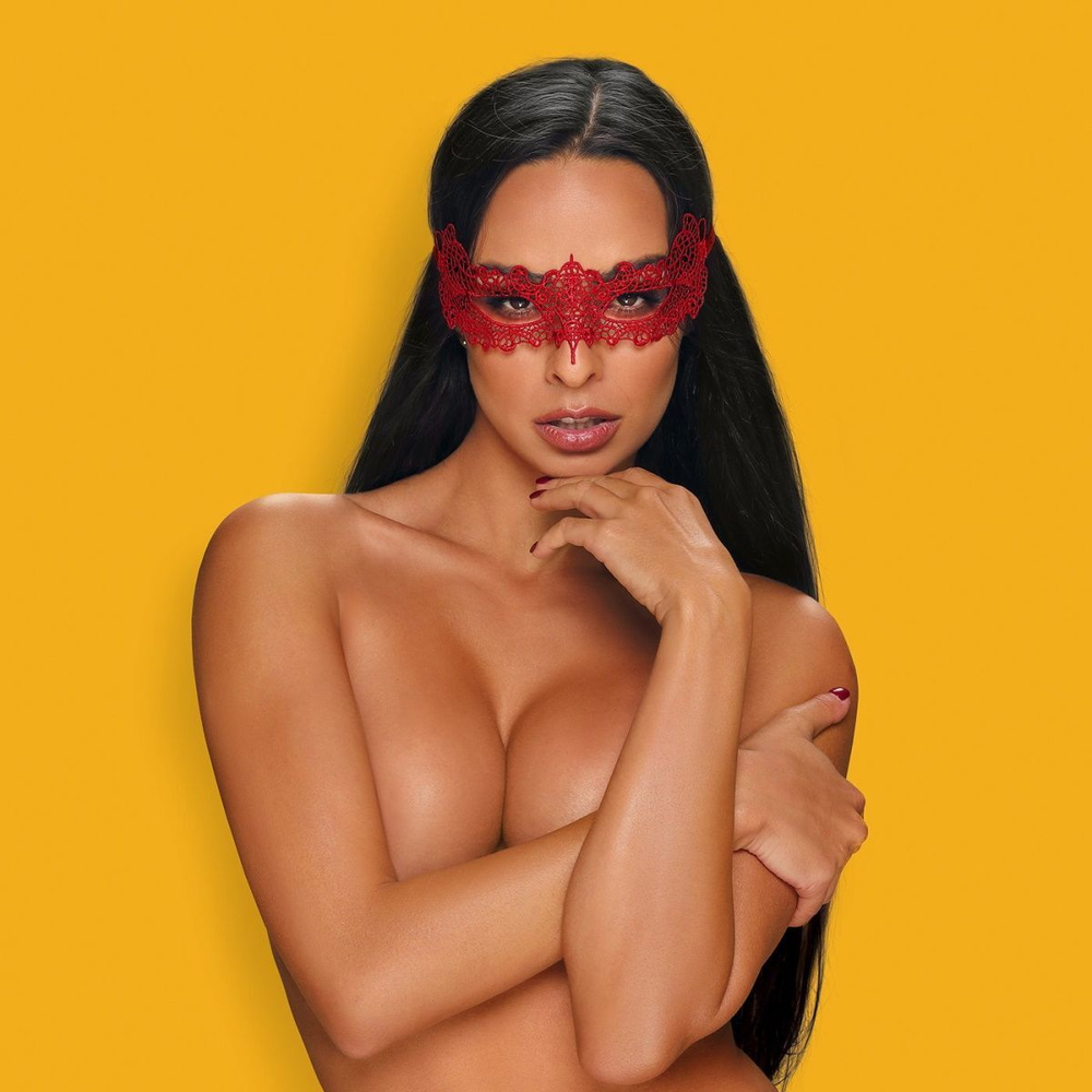 Ажурная маска с чуть приподнятыми краями (Цвет: черный)