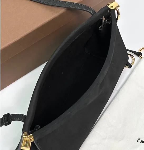 Сумка ALAIA LE CLICK EAST WEST из нубука