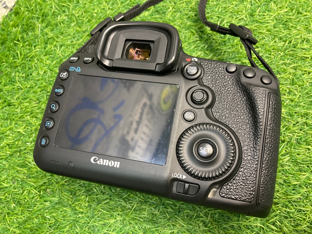 Canon EOS 5D Mark III 300 кадров