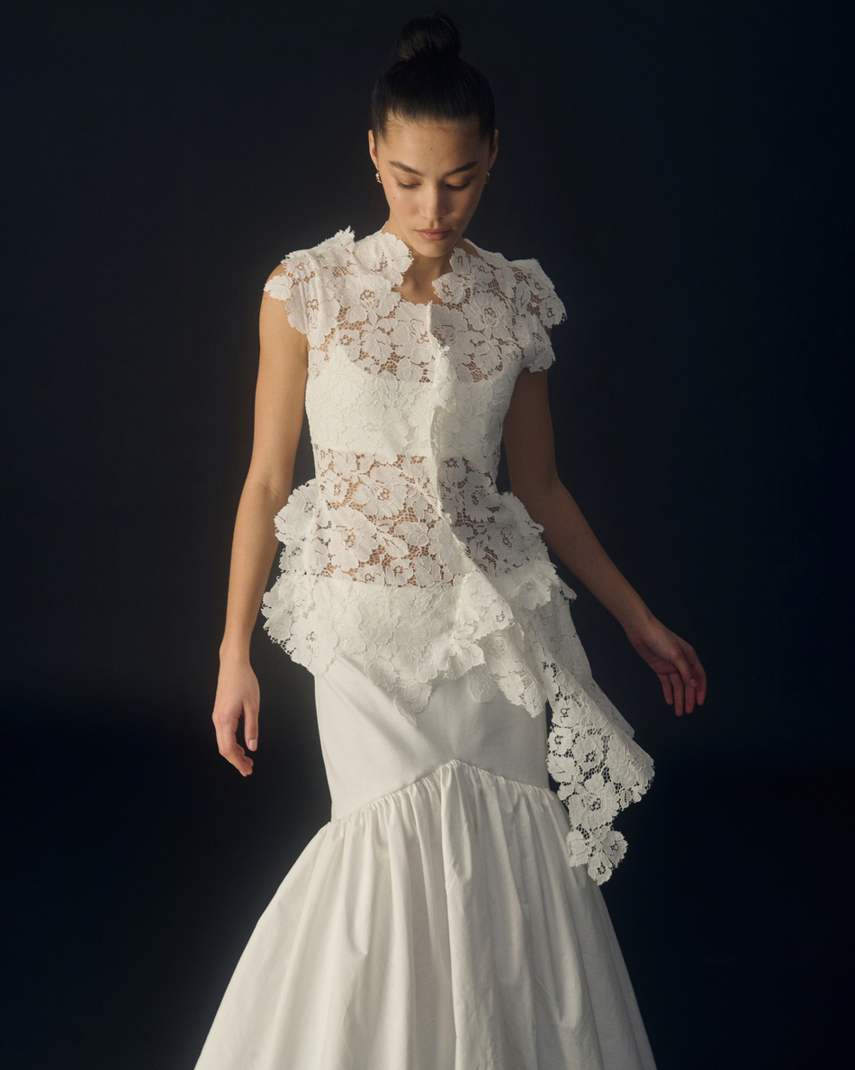 Топ из кружева