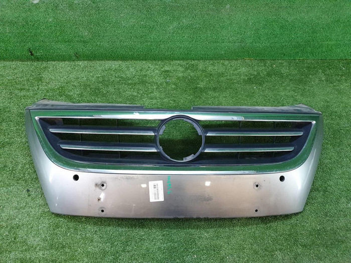 Решетка радиатора VW Passat CC (2008-2012)