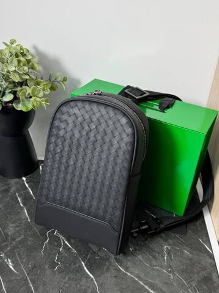 Сумка-слинг Bottega Veneta