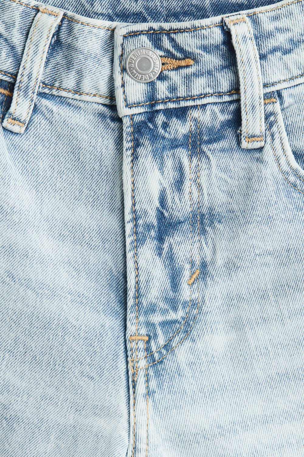 H&M Джинсы свободного кроя с зауженным кроем, голубой