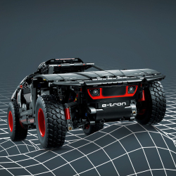 LEGO Technic — Audi RS Q e-tron 42160 / артикул   42160  / GTIN 5702017425207