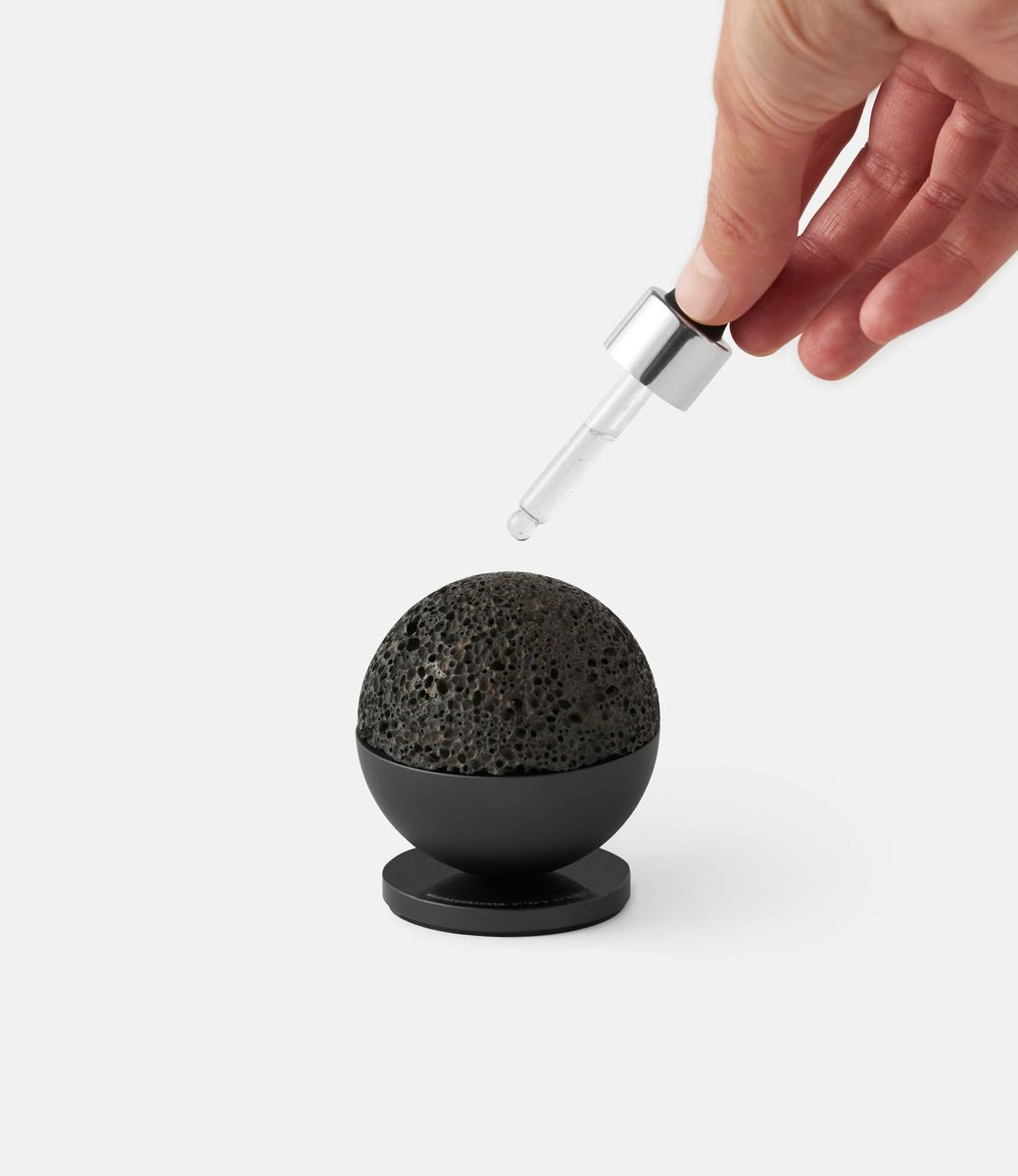 Zenlet Lava Ball Meteorite — диффузор с метеоритом