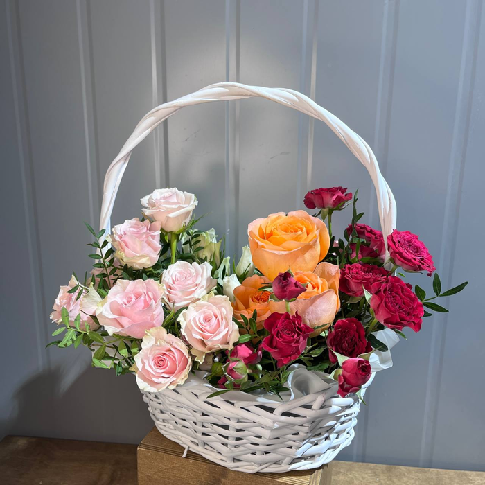 Композиция в корзине "Летний сад"