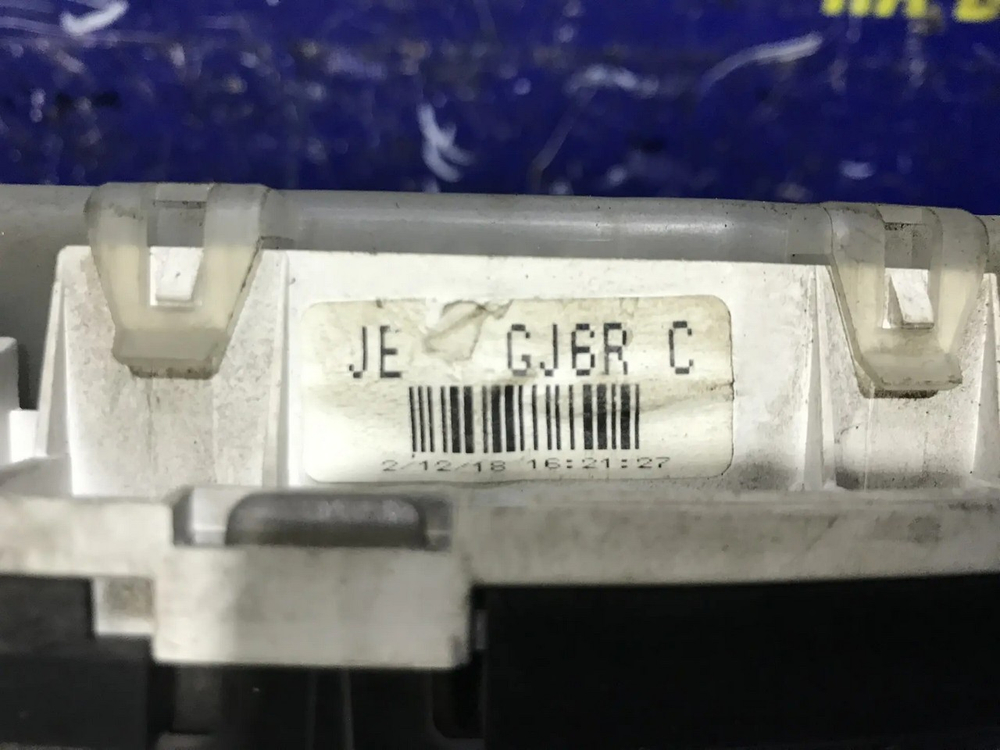 Щиток приборов MAZDA MAZDA6 2003