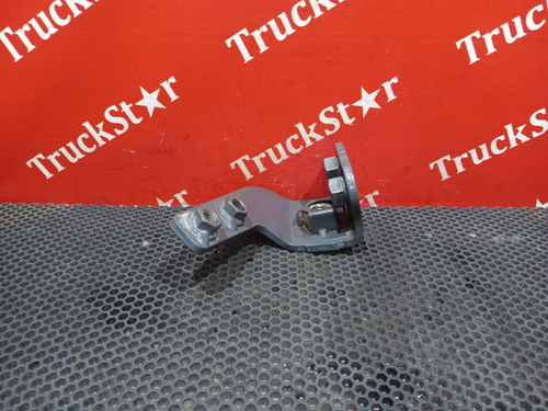 Кронштейн усилителя бампера правый 2021г.