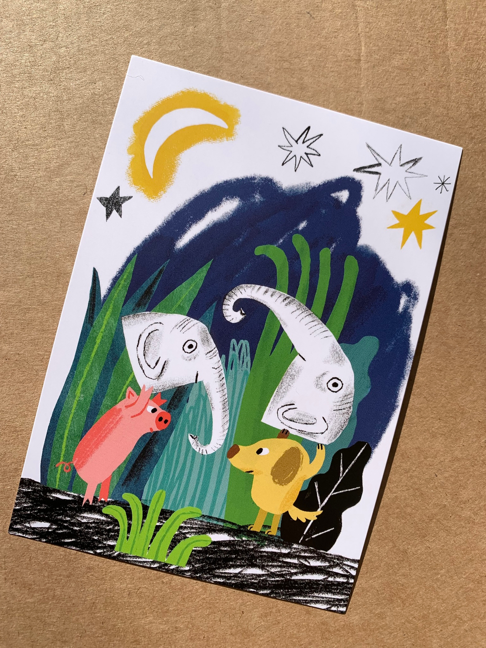 Открытка «Слоны»