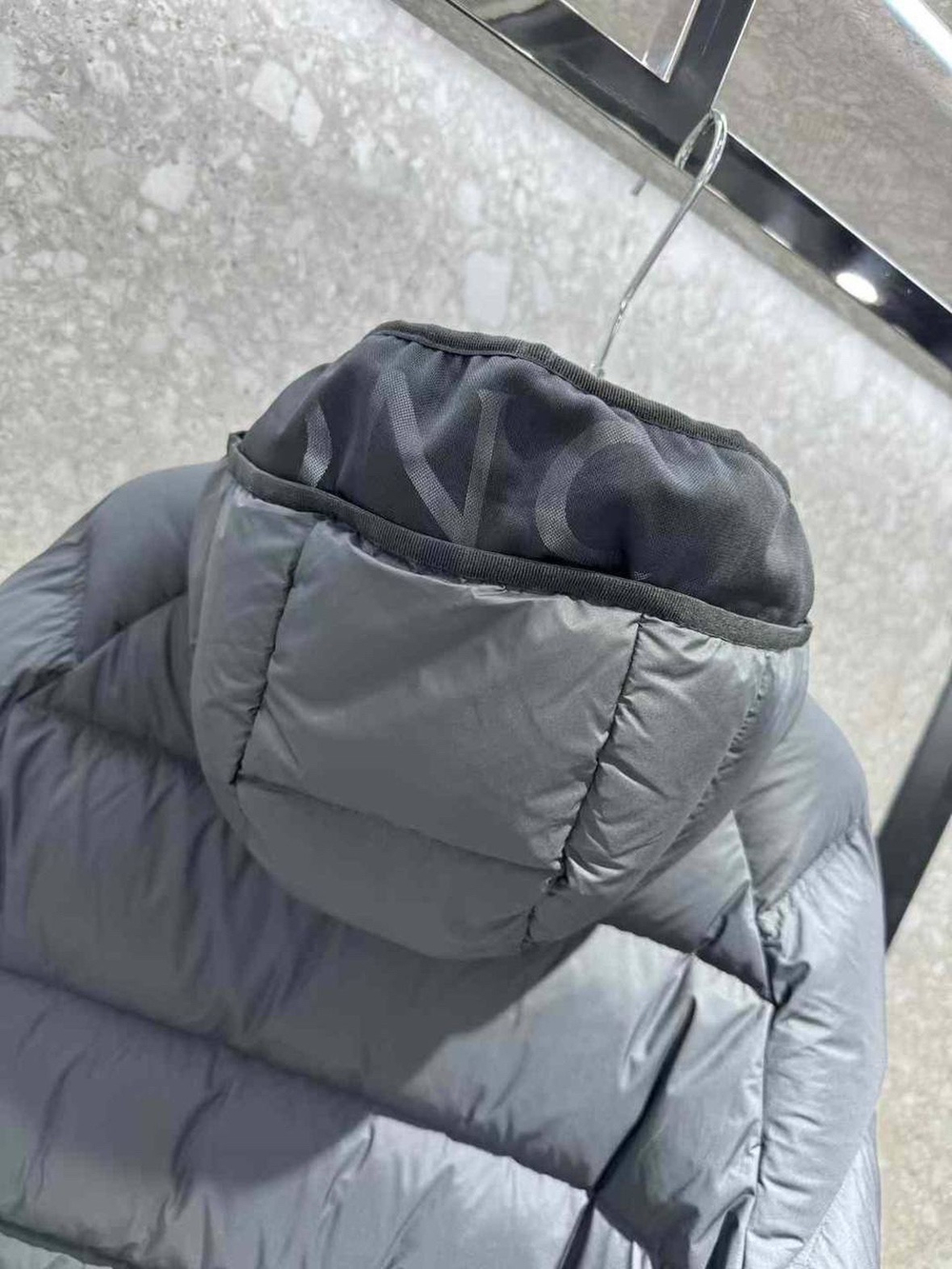 Пуховик Moncler