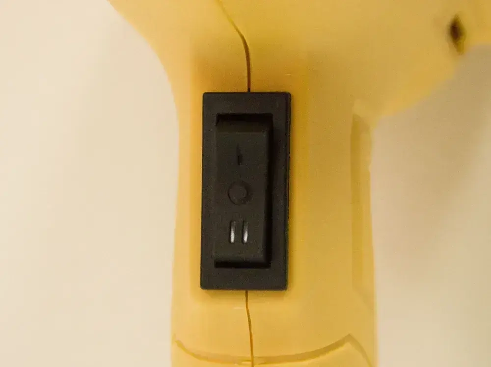 Фен промышленный-строительный Partnertool PHG2000SET, 2кВт, 2 режима 300-600С, 500л/мин, 6 насадок, КЕЙС