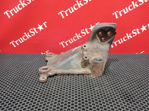 Кронштейн двигателя передний левый