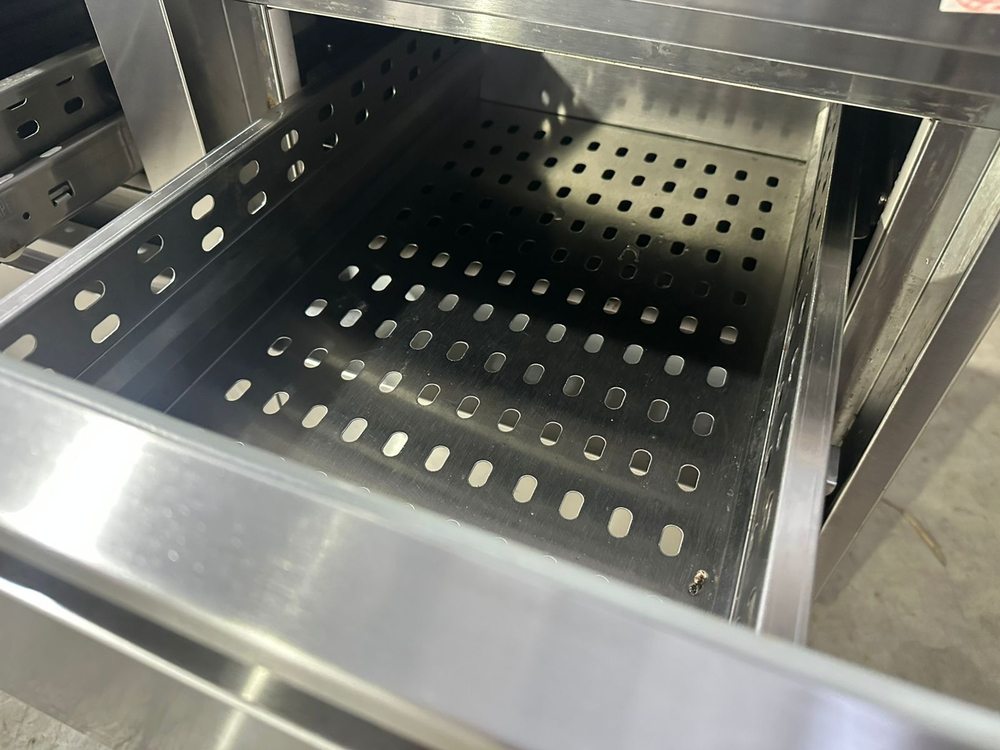 Стол холодильный Gastrolux СОН3Б-147/6Я/S