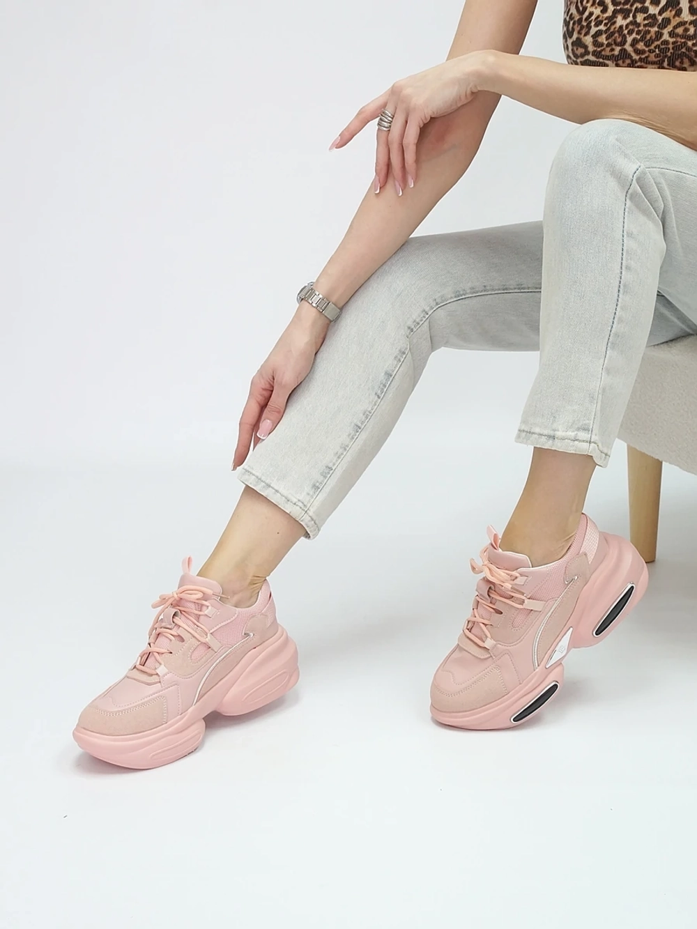 Кроссовки женские летние