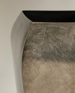 Zara Home Ваза из нержавеющей стали, цвет серый, 18 см