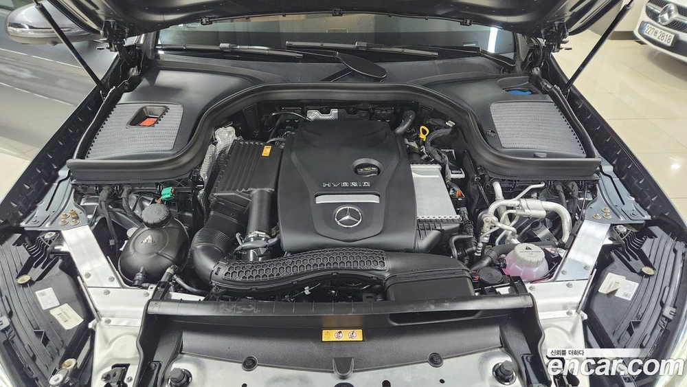 Mercedes-Benz GLC-Class X253 GLC300e 4MATIC Coupe Premium 패키지 (03.2022)