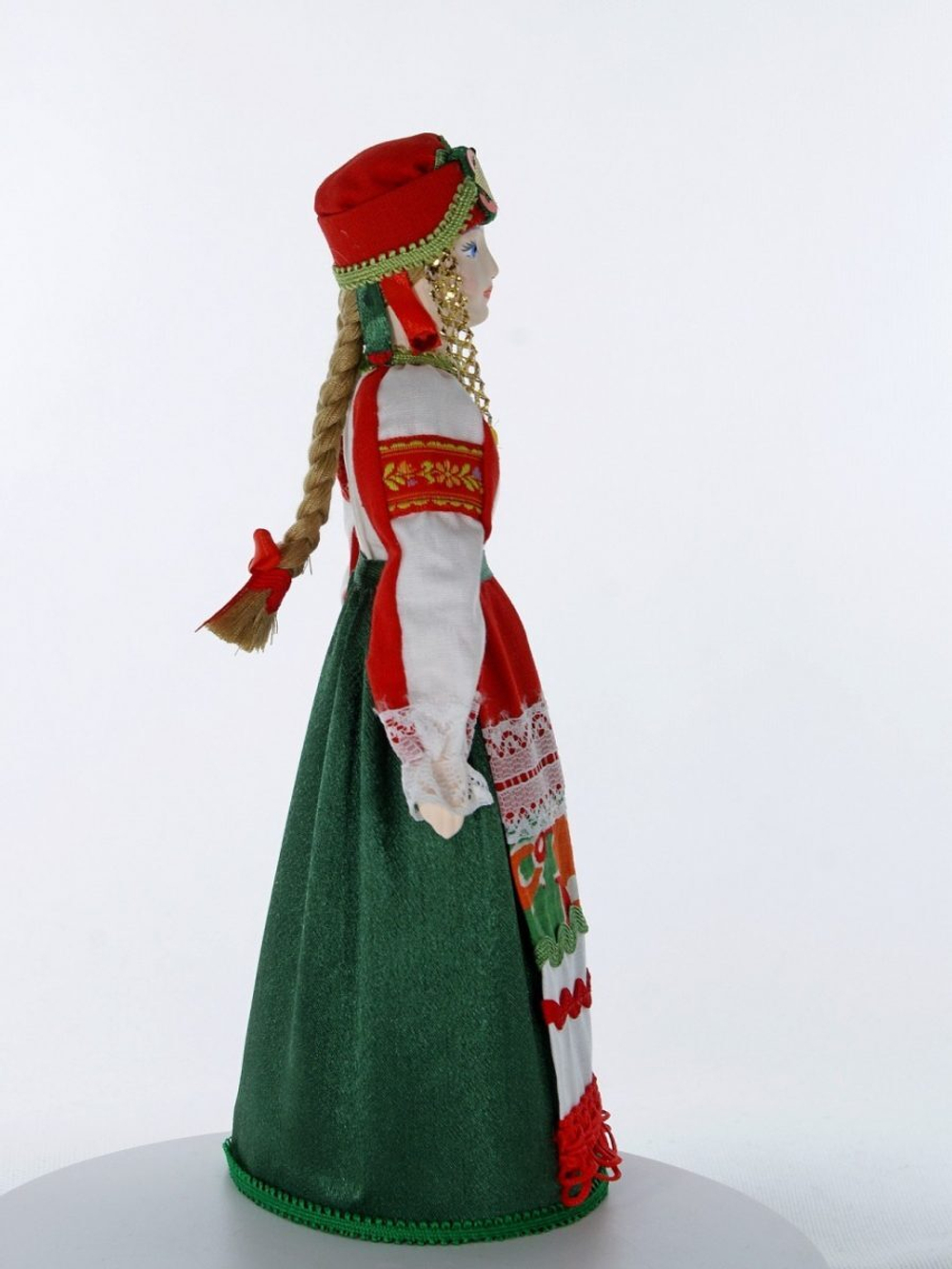 Кукла коллекционная Потешного промысла в традиционном девичьем праздничном костюме. Россия.