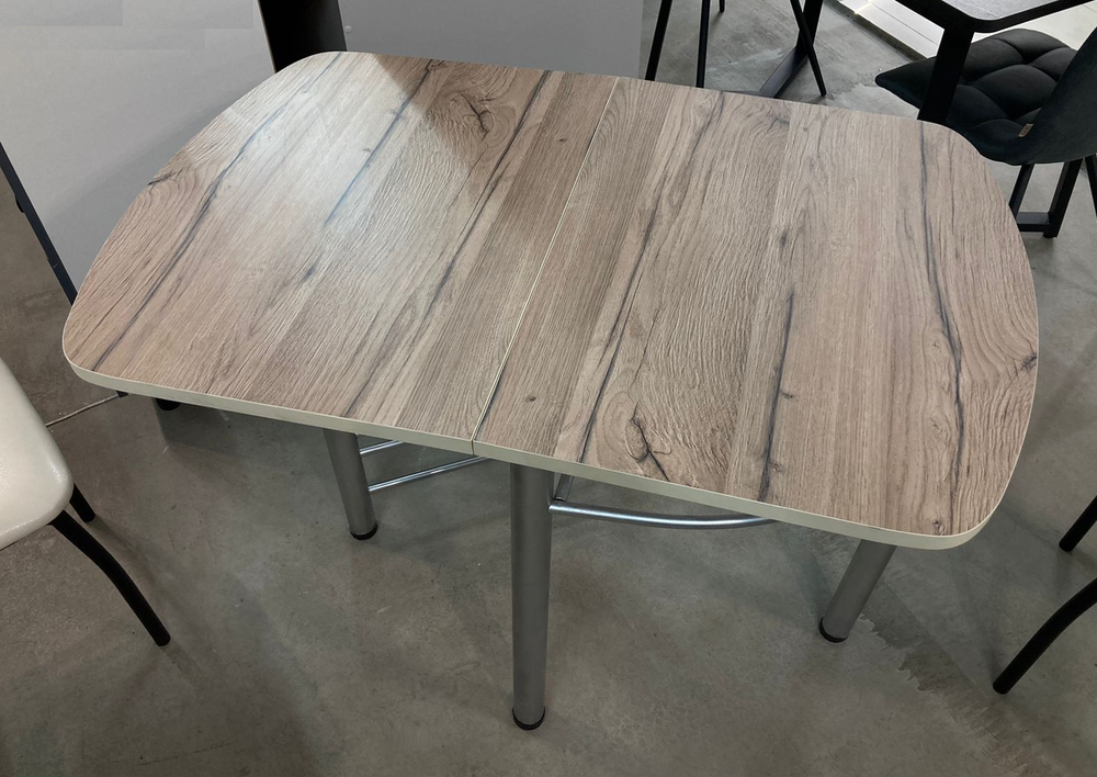 Стол пластик пристенный