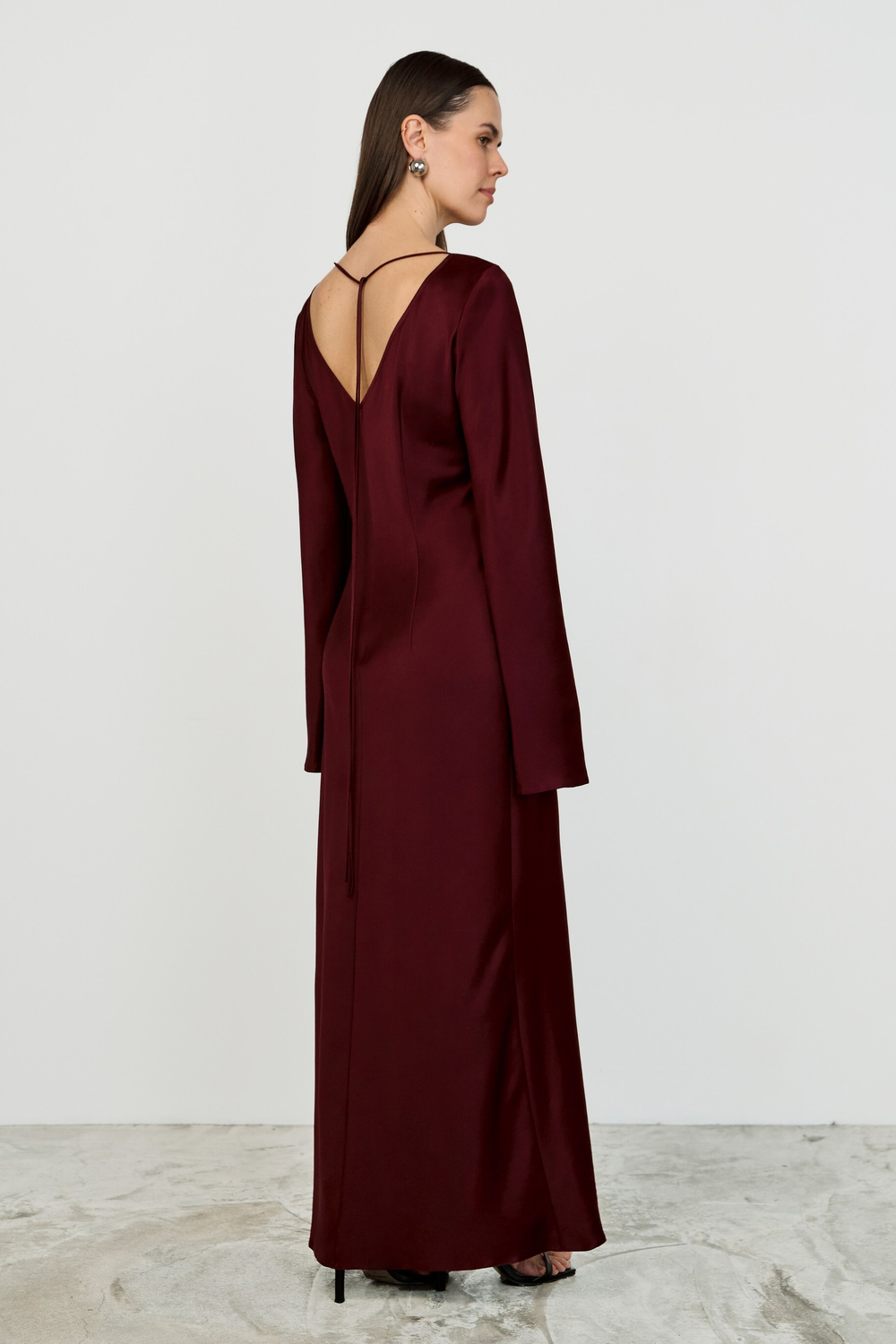 Платье макси с завязками на спине