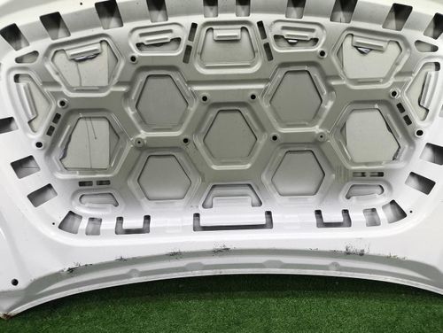 Капот Geely Monjaro (2021-н.в.)