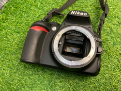 Nikon D3100 kit 18-55mm 3.5-5.6G VR 1.700 кадров