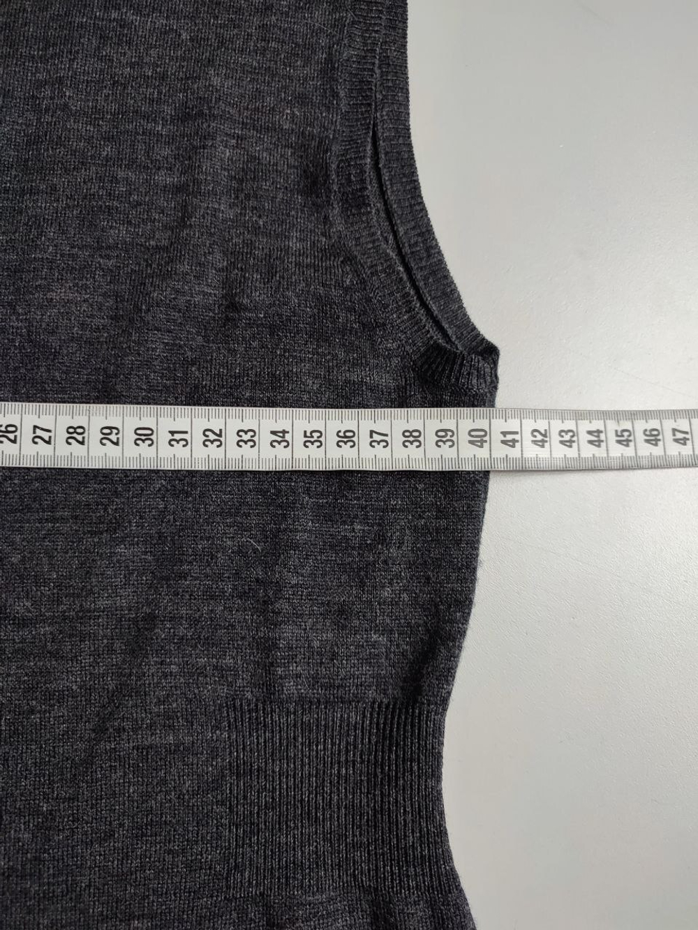 Платье изящное графитового оттенка 40-42 размер