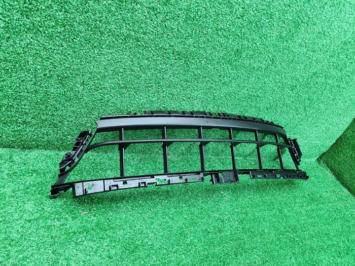 Решетка перед бампера Porsche Panamera 971 (20-24)