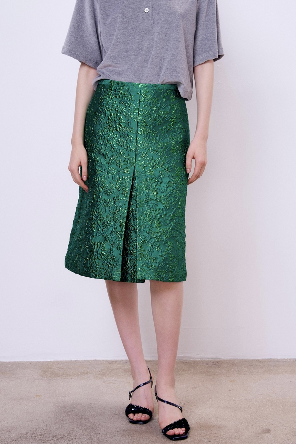 Юбка миди со складкой из жаккарда