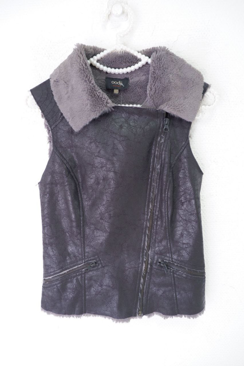 Жилет Oodji черный 36 размер