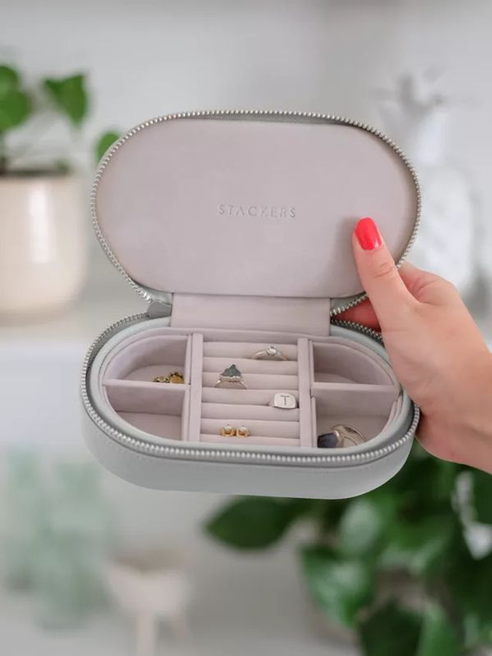 Органайзер для украшений дорожный Stackers Oval Travel Case (Pebble Grey) (светло-серый / Pebble Grey)