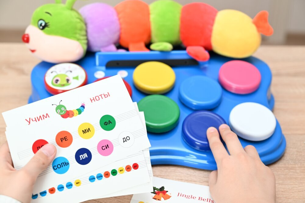 Игра Музыкальная гусеница Уля