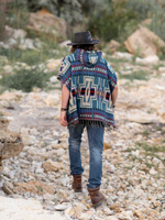 Пончо шерстяное с орнаментом