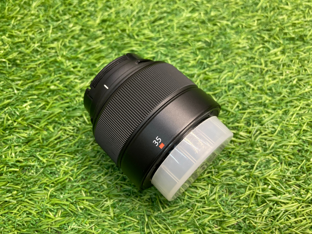FujiFilm 35mm XC F2