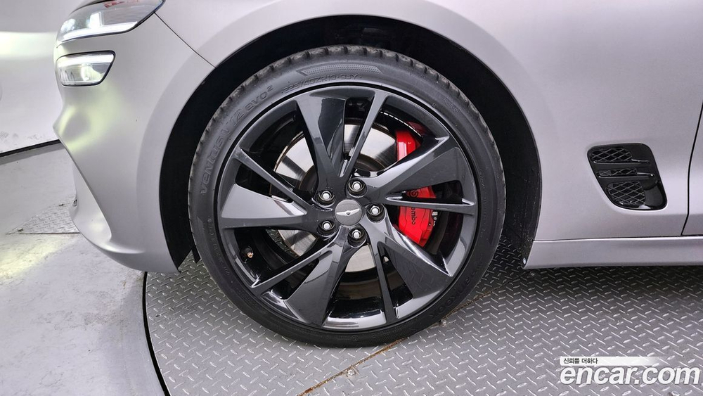 Genesis The New G70 Бензин 3.3T 2WD (04.2022)
