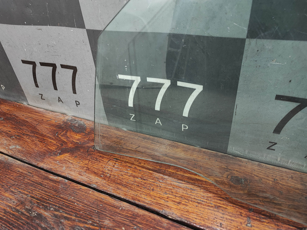 Стекло двери передней левой Mazda 3 (BK) 03-09 Б/У Оригинал BP4K59511B