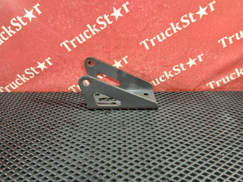 Кронштейн амортизатора заднего