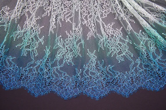 01-57 Кружево шантильи 23 см, ментол/синий