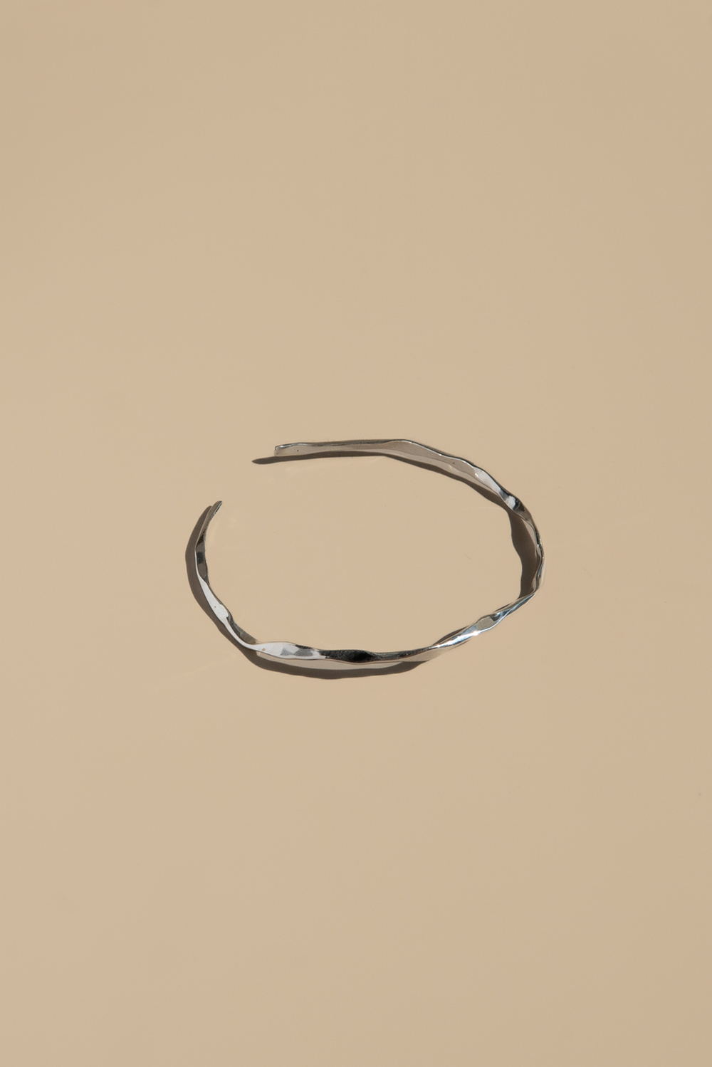 Браслет thin bracelet / the object