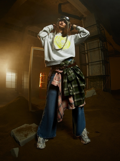 Женские джинсы клеш с завышенной талией Levi's Ribcage Bell A7503-0019