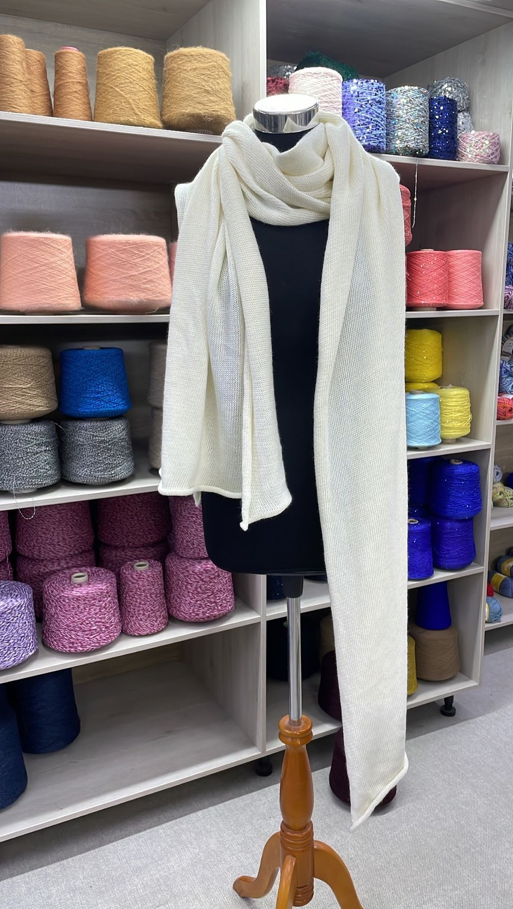 Бобинная пряжа для вязания (300 гр.) NEW MILL 60% Меринос суперфайн 40% полиамид