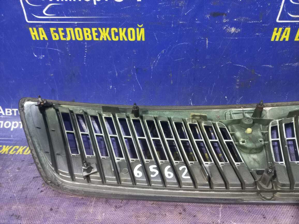 Решетка радиатора TOYOTA VISTA 1998-2003