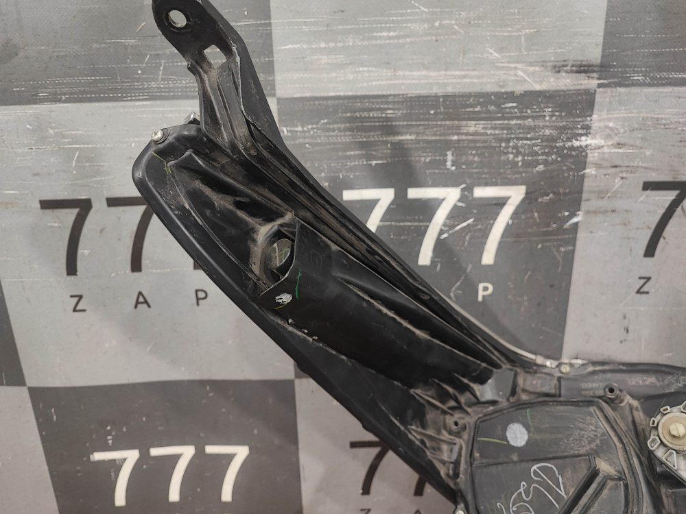 Фара левая LED Toyota Fortuner 2 15-20 Б/У Оригинал 810700KG40