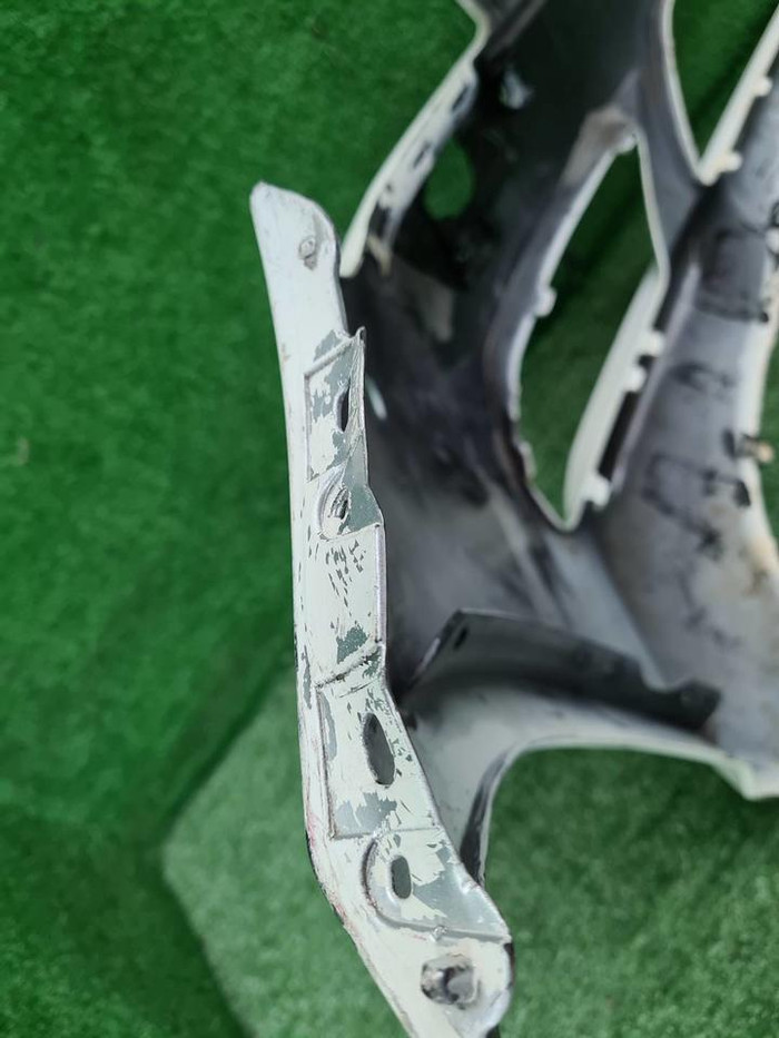 Бампер передний Mercedes E c207 (2009-2013) AMG